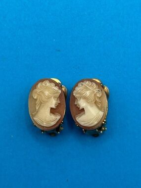 Cameo Clip On Earrings